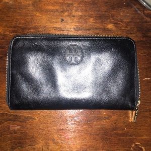 Tory Burch Black leather wallet